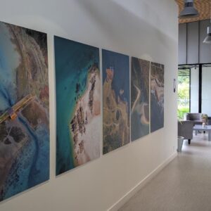Exposition de photographies par drone de la Côte de Granit Rose à Quintin